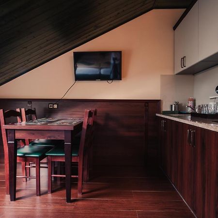 Shoemaker Irish Pub & Accommodation Kielce Extérieur photo