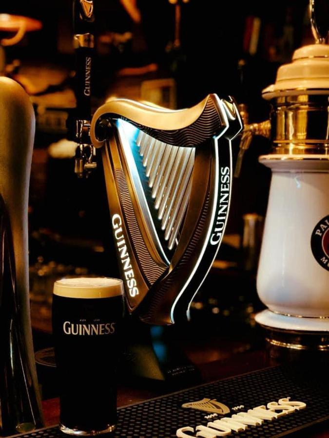 Shoemaker Irish Pub & Accommodation Kielce Extérieur photo