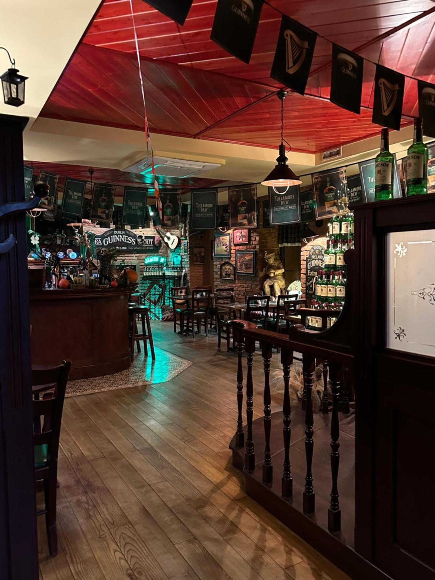 Shoemaker Irish Pub & Accommodation Kielce Extérieur photo