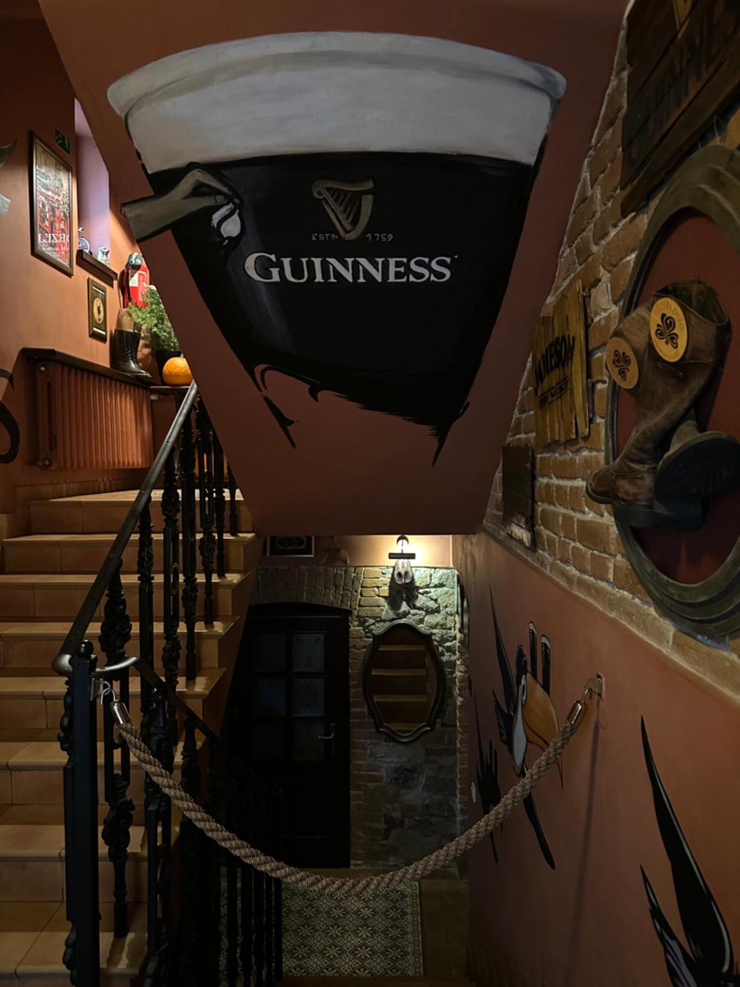 Shoemaker Irish Pub & Accommodation Kielce Extérieur photo