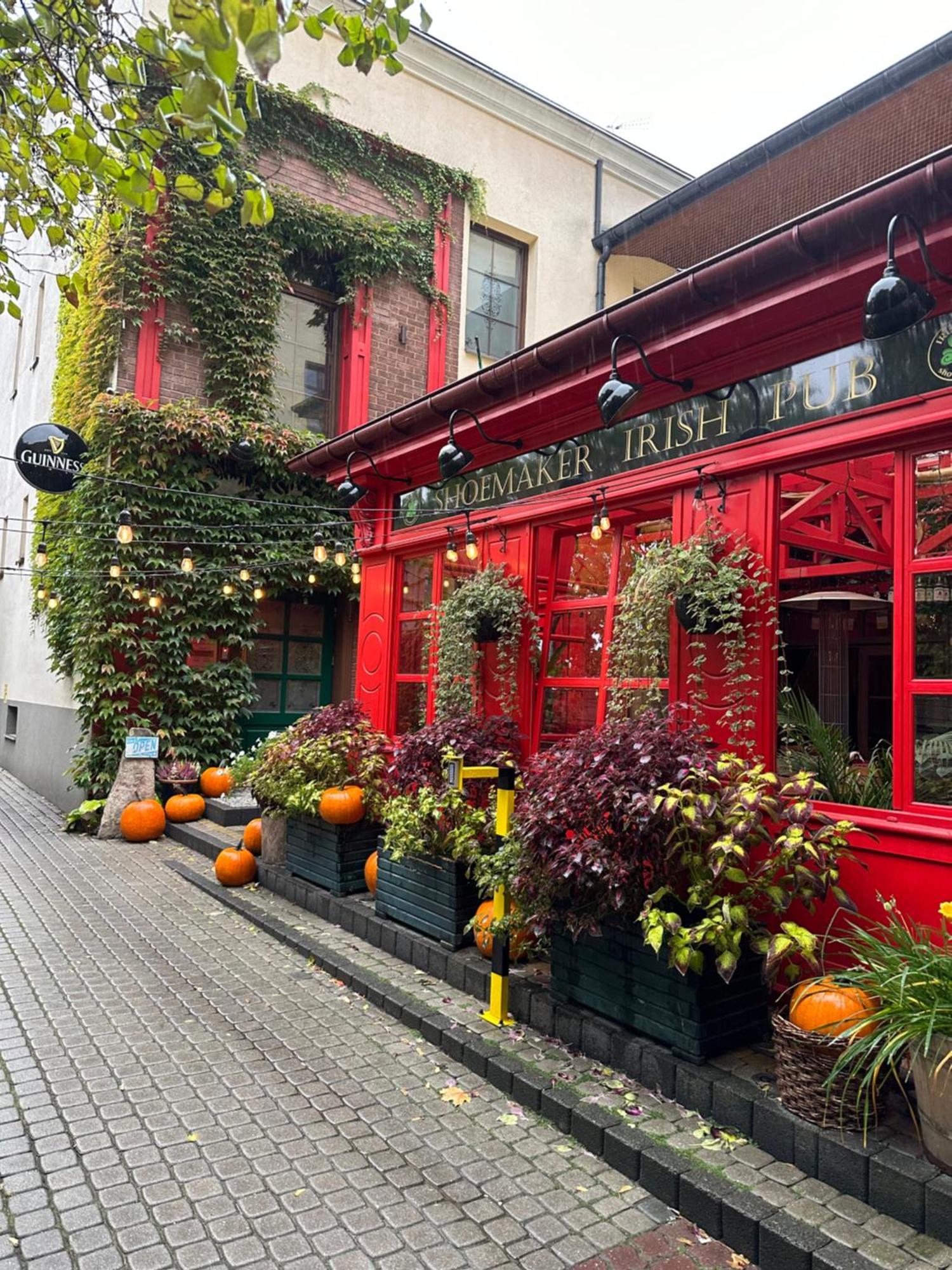 Shoemaker Irish Pub & Accommodation Kielce Extérieur photo