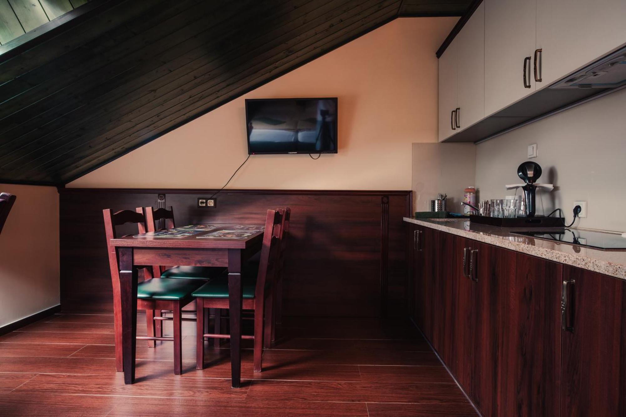 Shoemaker Irish Pub & Accommodation Kielce Extérieur photo
