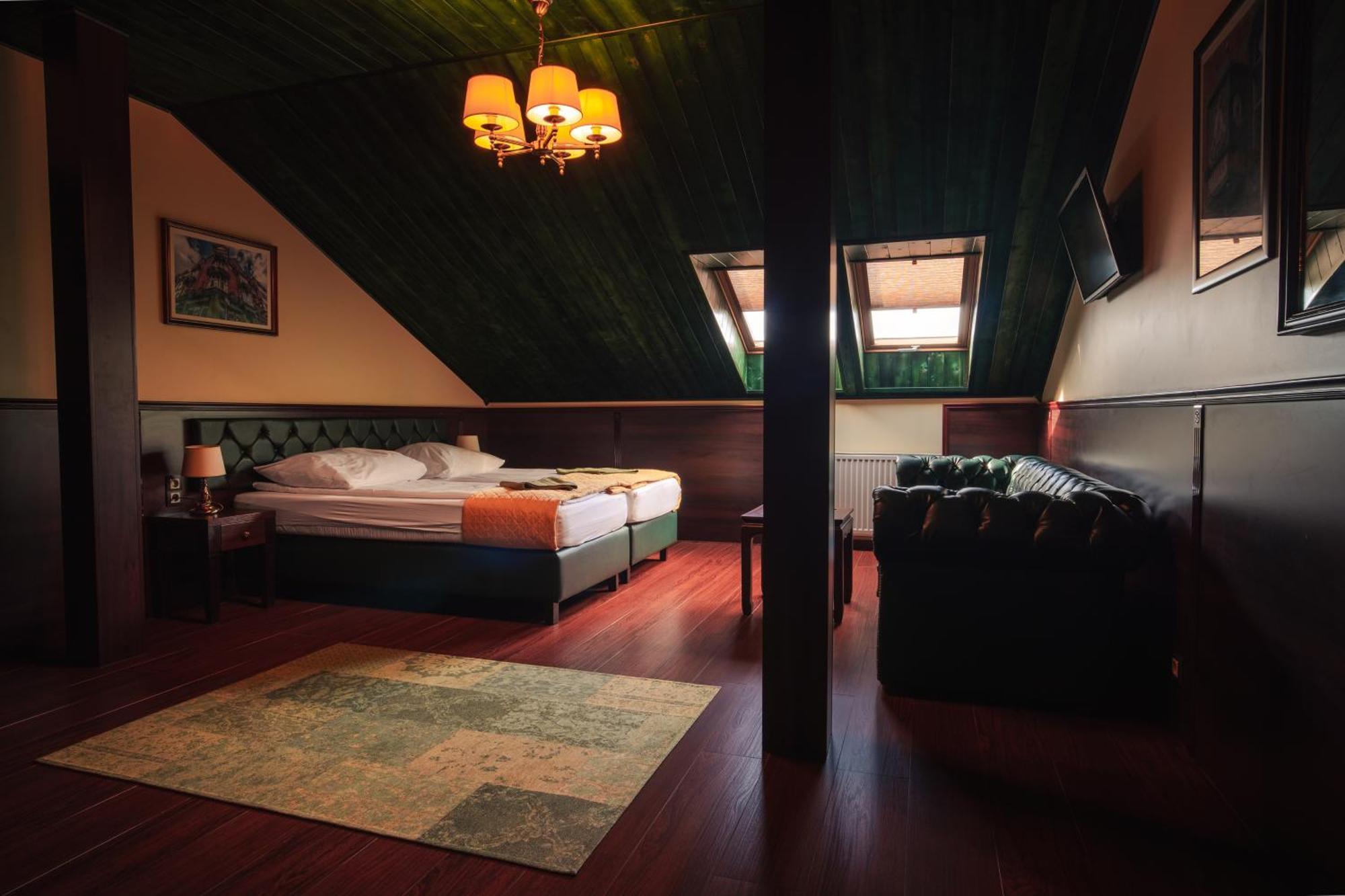 Shoemaker Irish Pub & Accommodation Kielce Extérieur photo