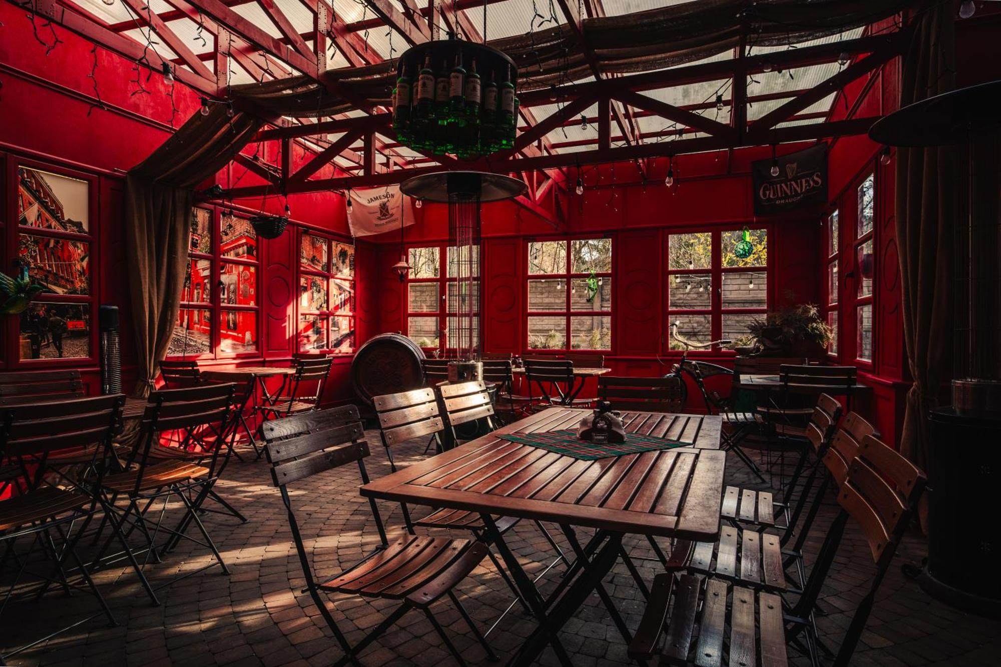 Shoemaker Irish Pub & Accommodation Kielce Extérieur photo