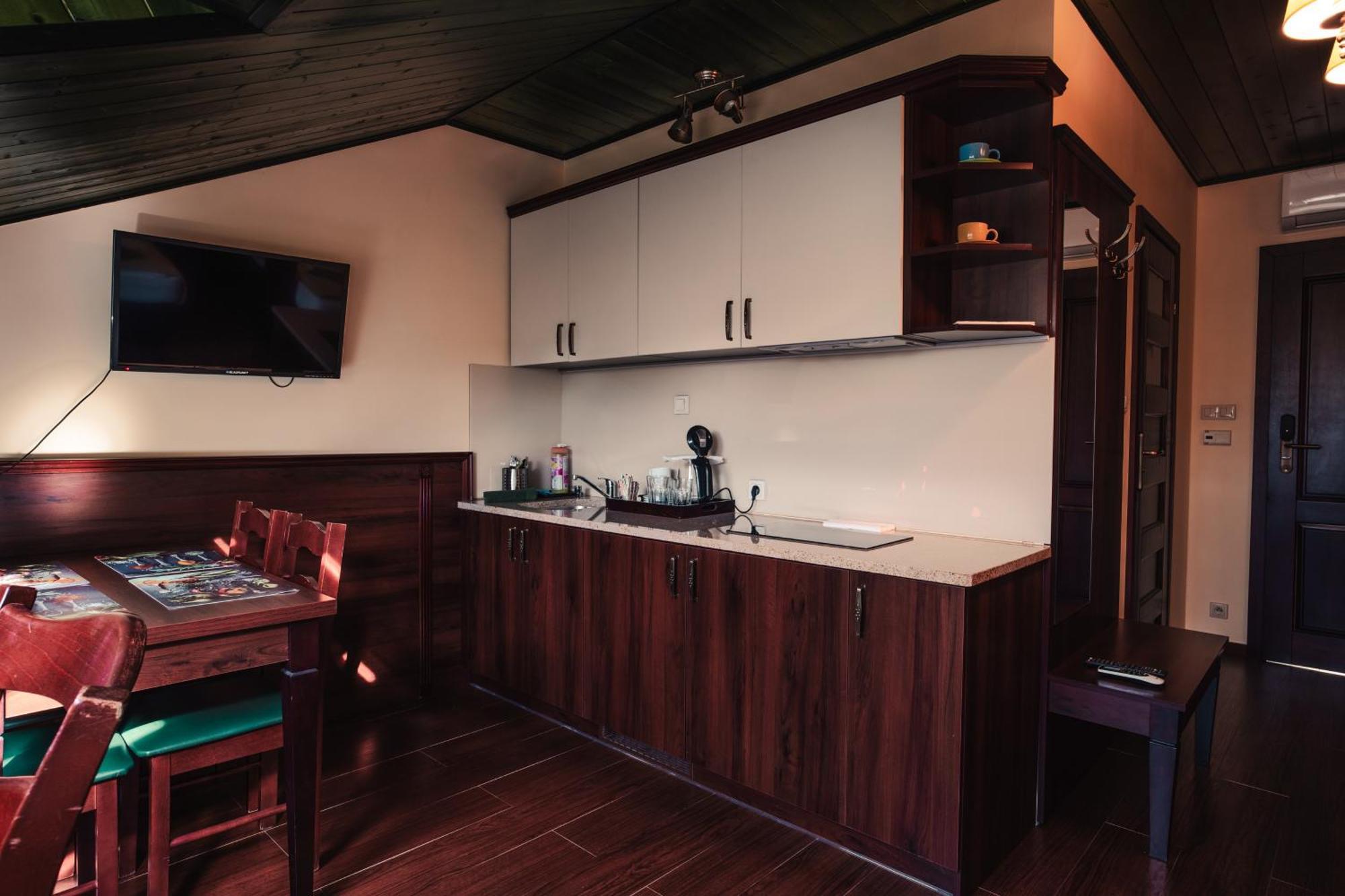 Shoemaker Irish Pub & Accommodation Kielce Extérieur photo