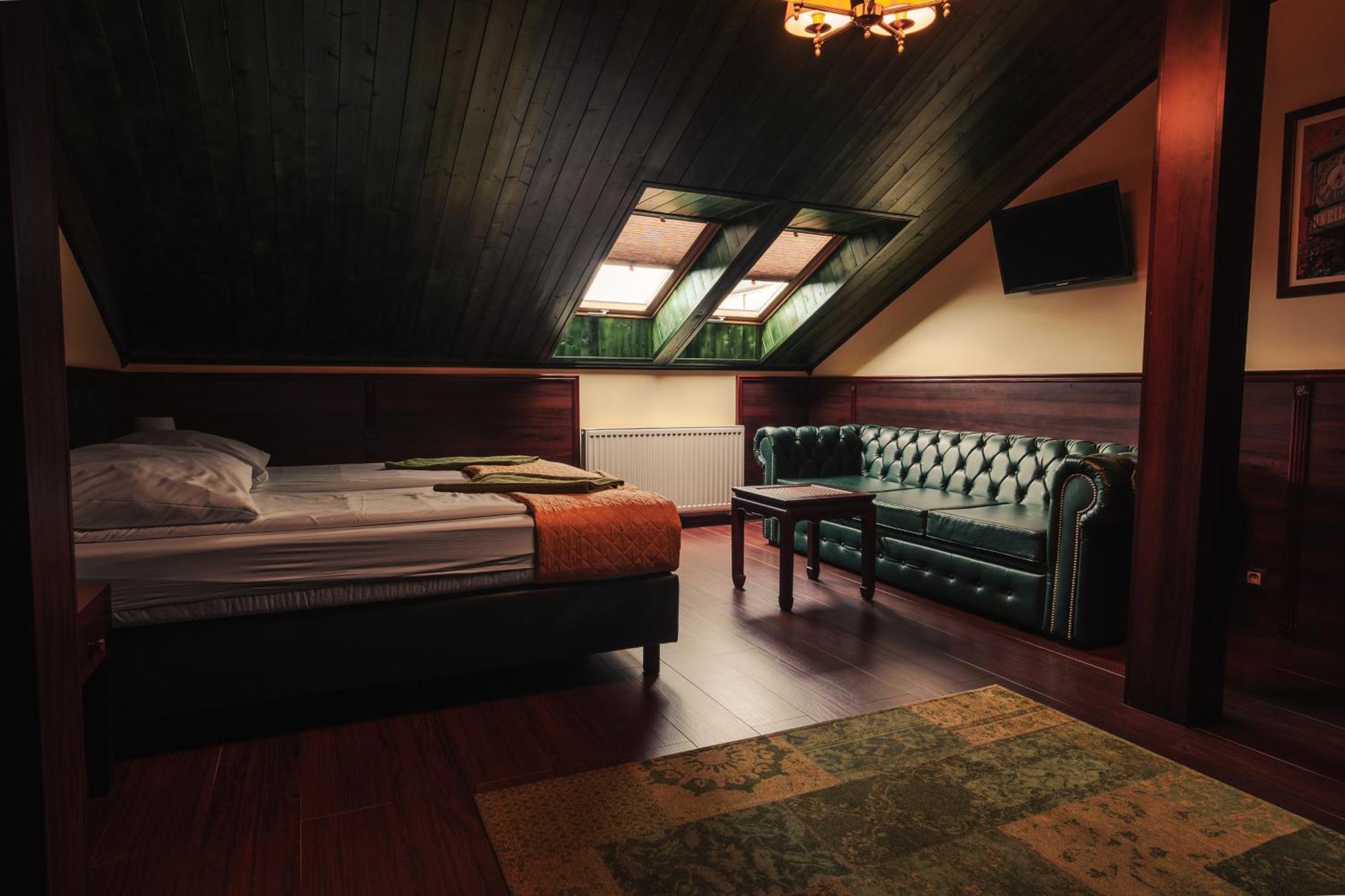 Shoemaker Irish Pub & Accommodation Kielce Extérieur photo