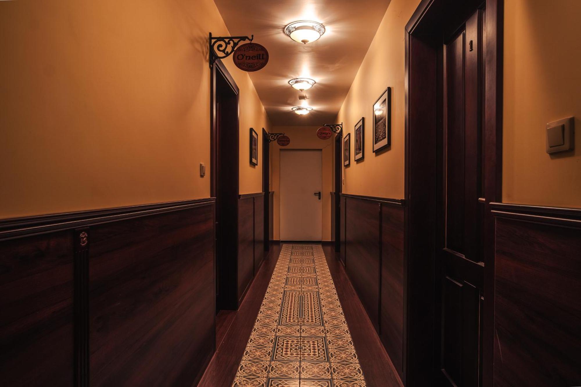 Shoemaker Irish Pub & Accommodation Kielce Extérieur photo