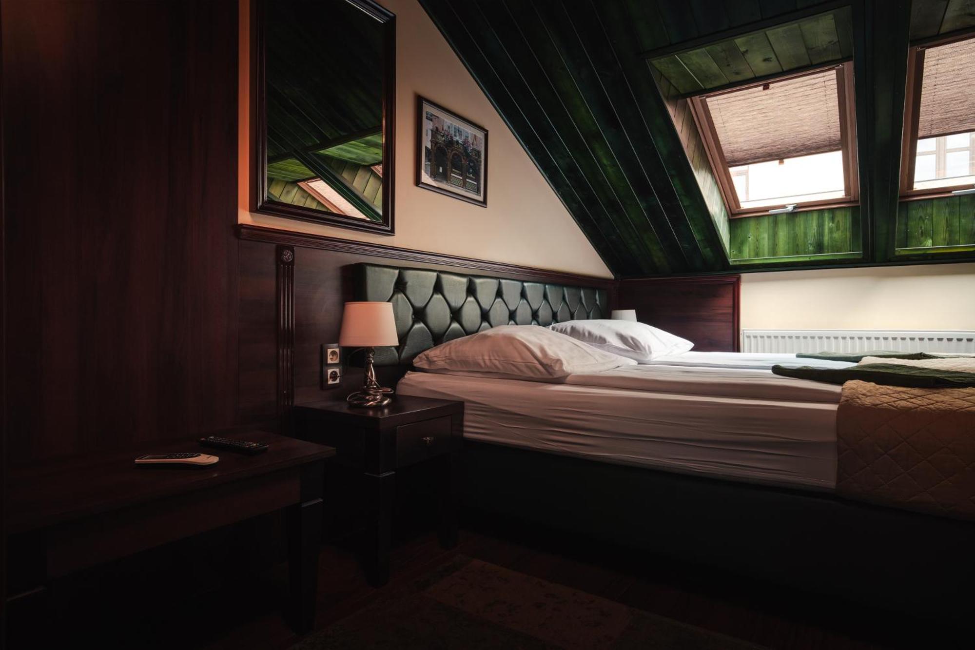 Shoemaker Irish Pub & Accommodation Kielce Extérieur photo