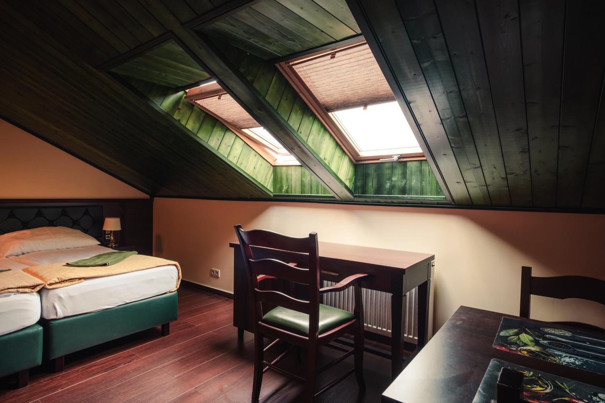 Shoemaker Irish Pub & Accommodation Kielce Extérieur photo